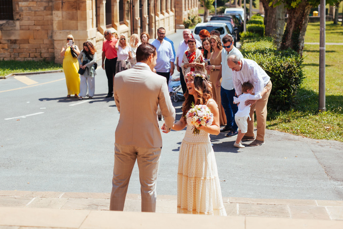 2 Llegada de los novios al ayuntamiento de Berango - Fotografo de bodas