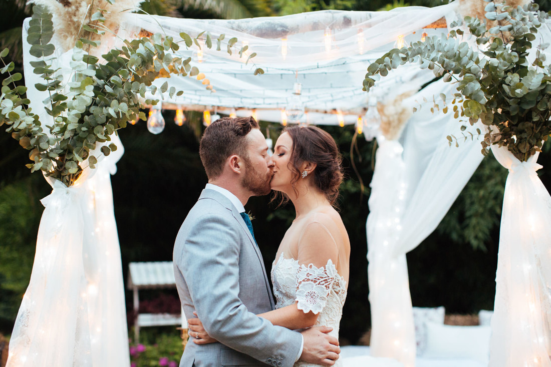 27 Beso novios. Fotografo boda Sopelana. Kunst Photo & Art