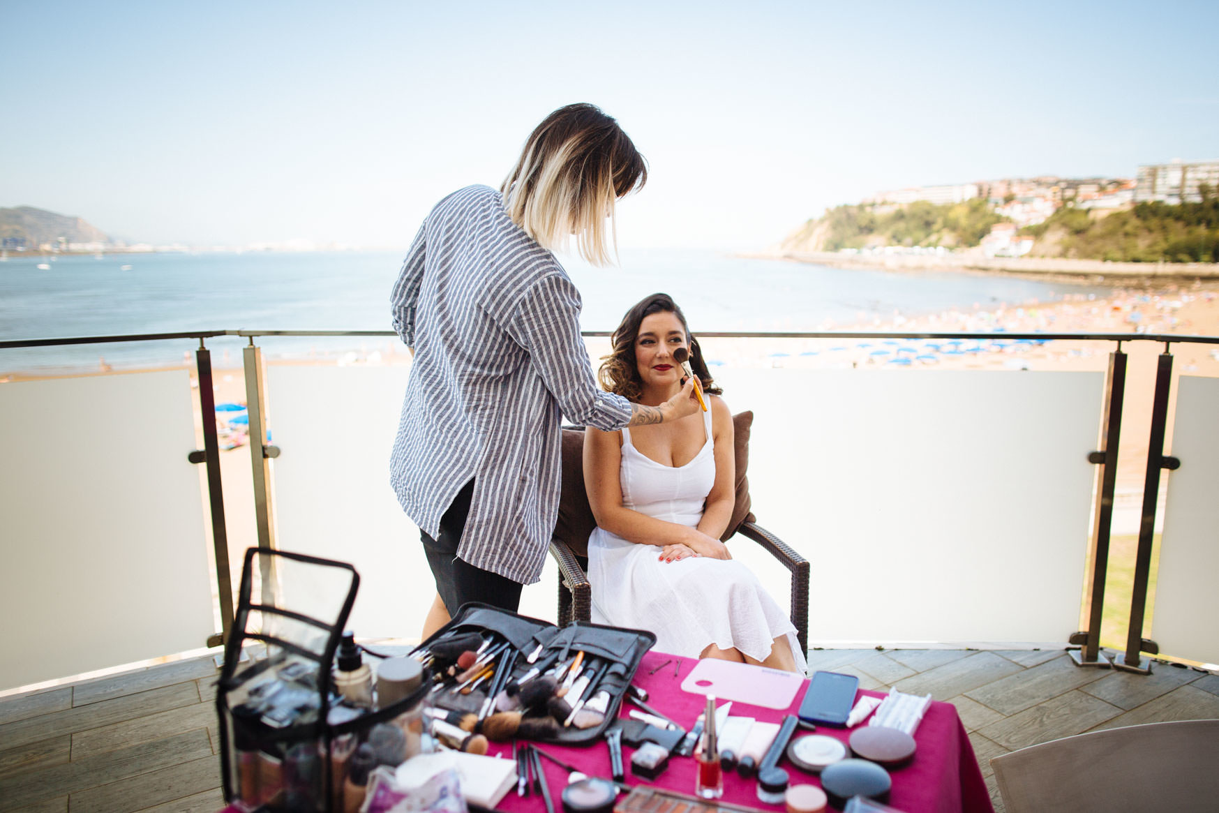Sesion de maquillaje de novia en Hotel Igeretxe con vistas al mar