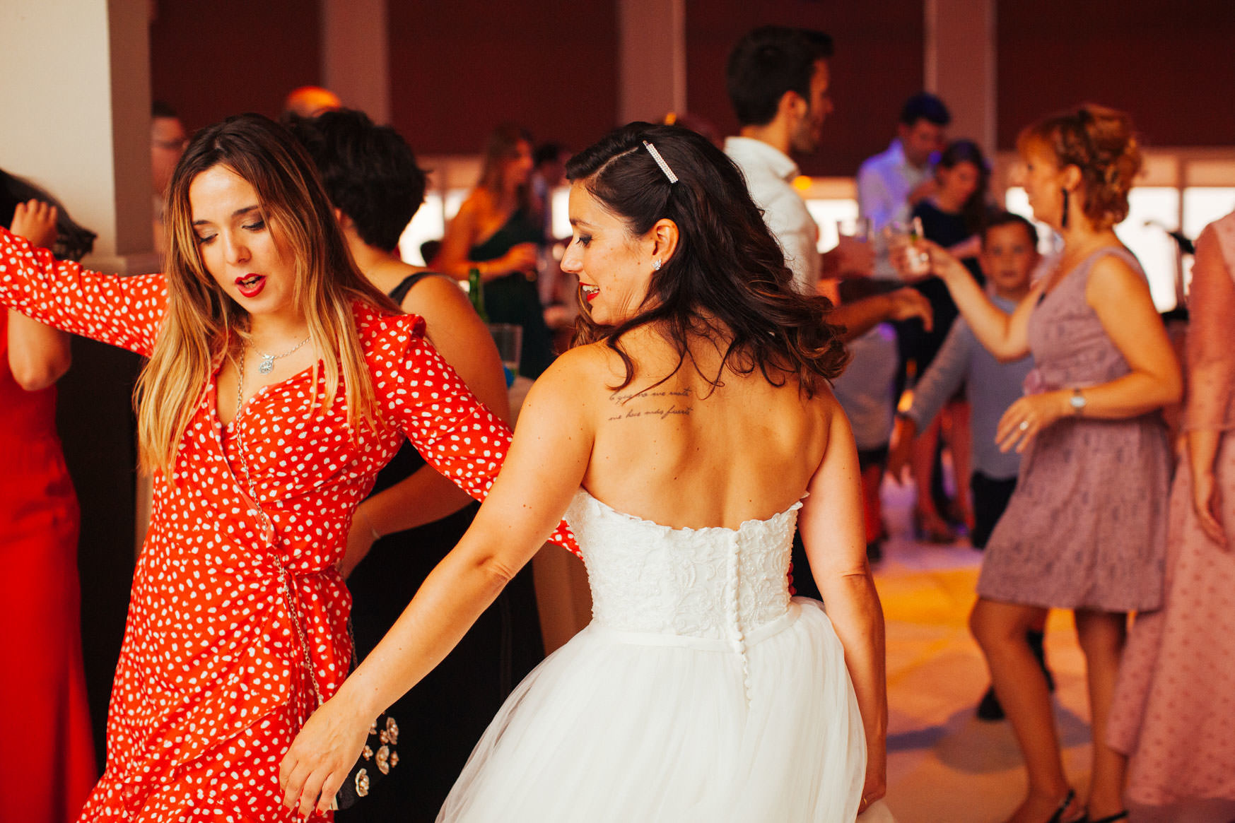 Novia bailando, Hotel Igeretxe. Fotografo de bodas Las Arenas