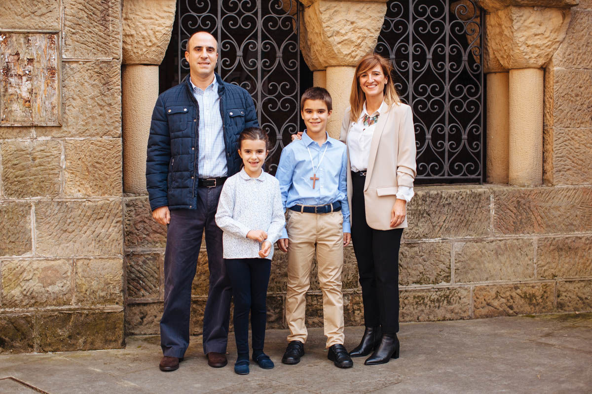 Reportaje comunión iglesia Fotografo Kunst Photo & Art Berango, Getxo, Bilbao, Sopelana