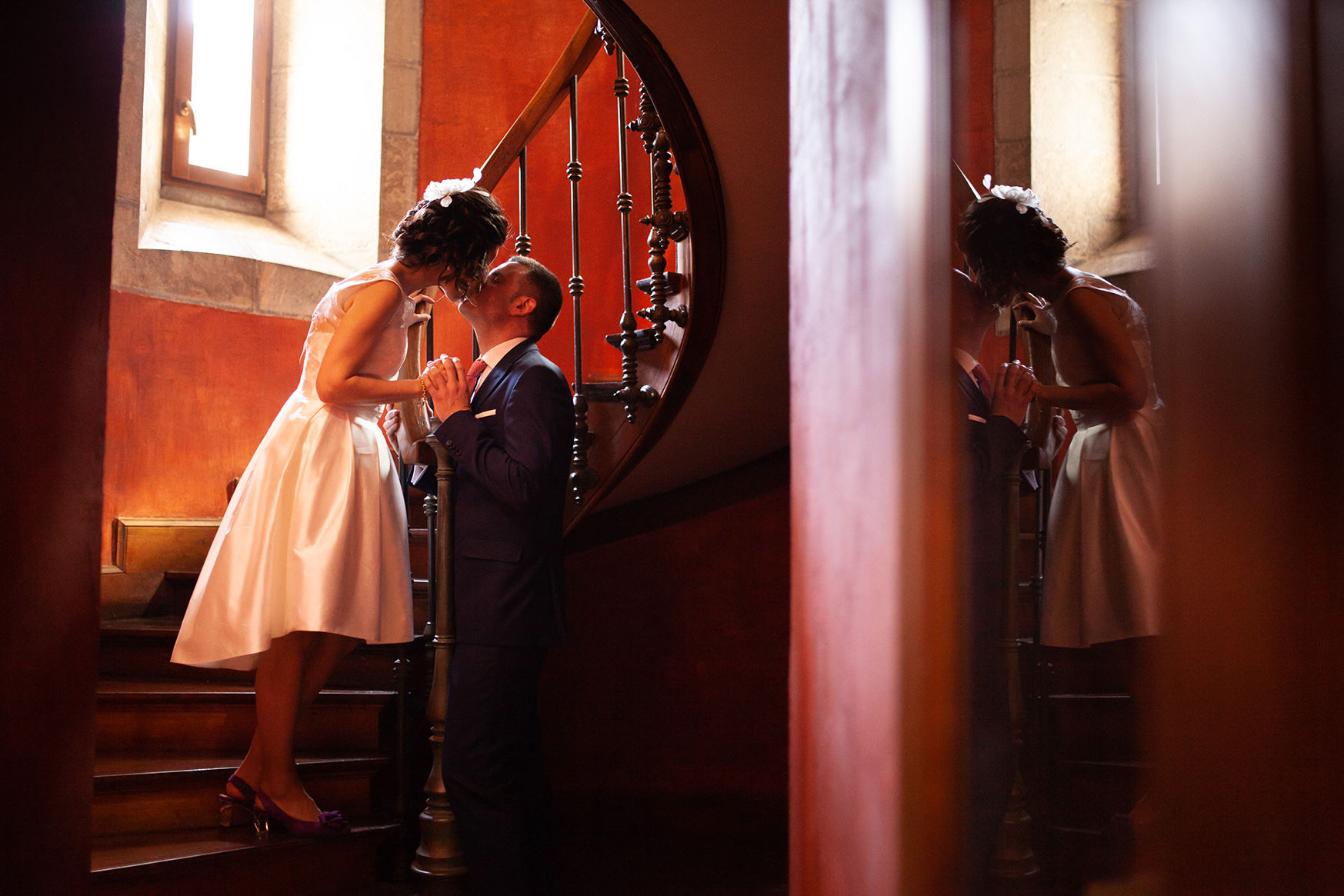 Reportaje de boda, retrato novios. Kunst Fotografía - boda-palacio-erteaga-escaleras.jpg