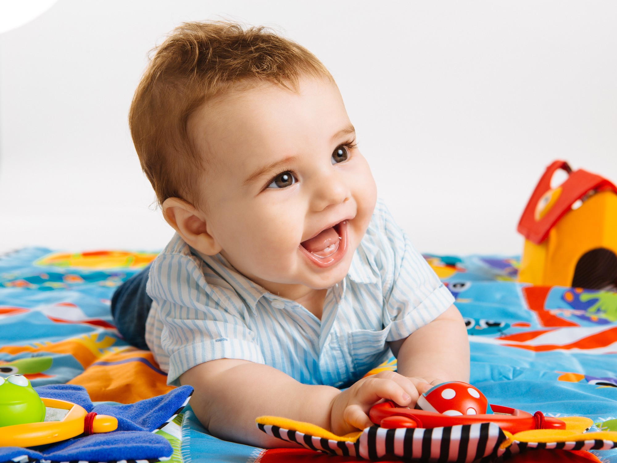 Sesion bebe en estudio. Fotografo Kunst Photo & Art Getxo