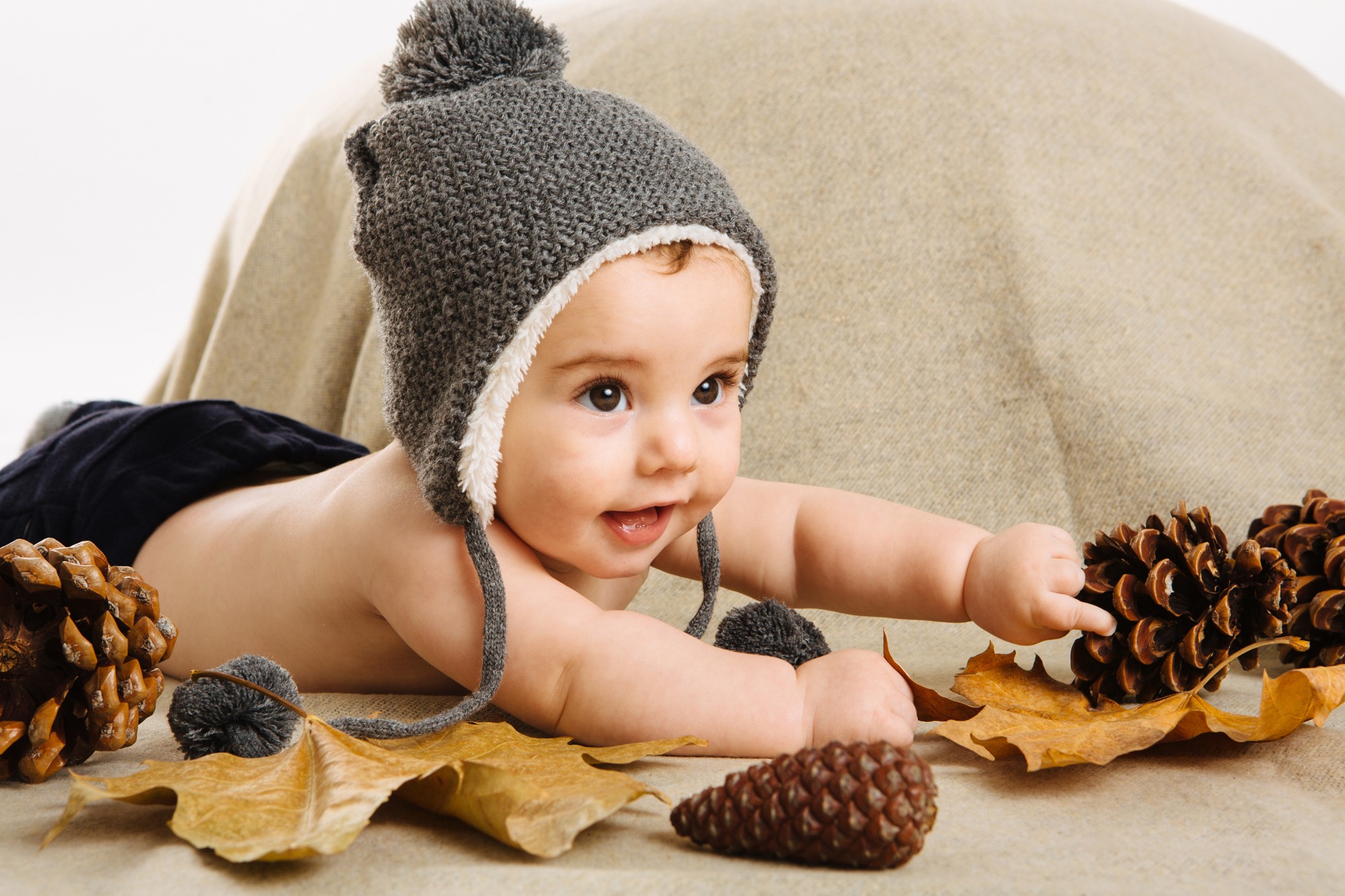 Sesion bebe en estudio. Fotografo Kunst Photo & Art Sopelana
