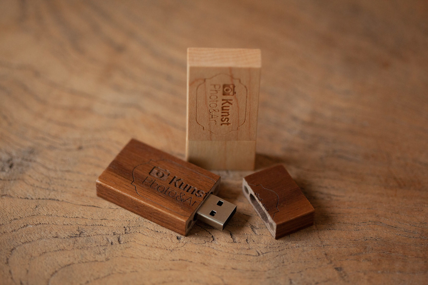 USB de madera de pino o nogal Fotografo Kunst Photo & Art Berango, Getxo, Bilbao, Sopelana