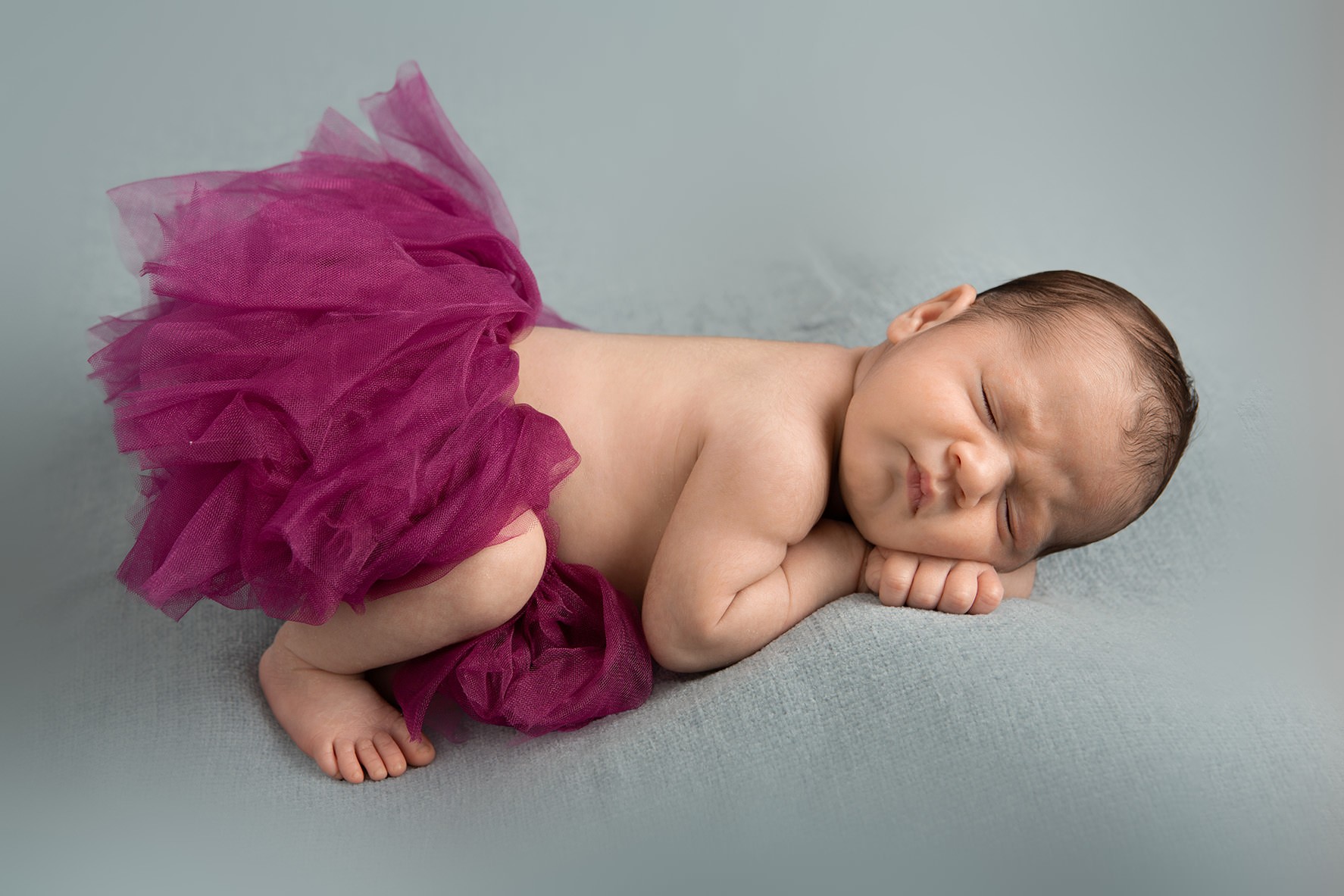 Newborn photography in studio. Kunst Photo & Art. Bilbao, Basque country