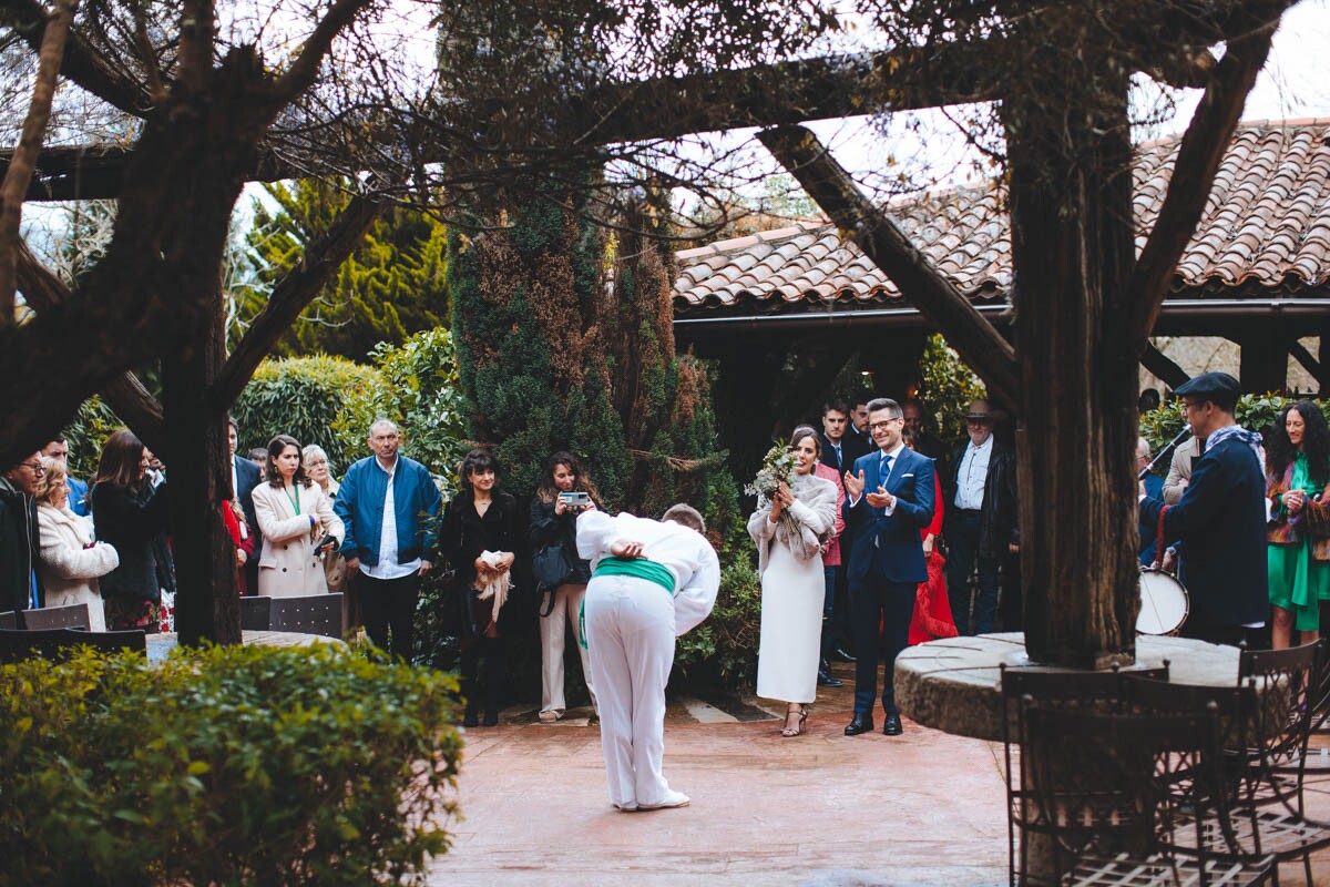 Aurresku wedding Baserri Maitea Forua Urdaibai