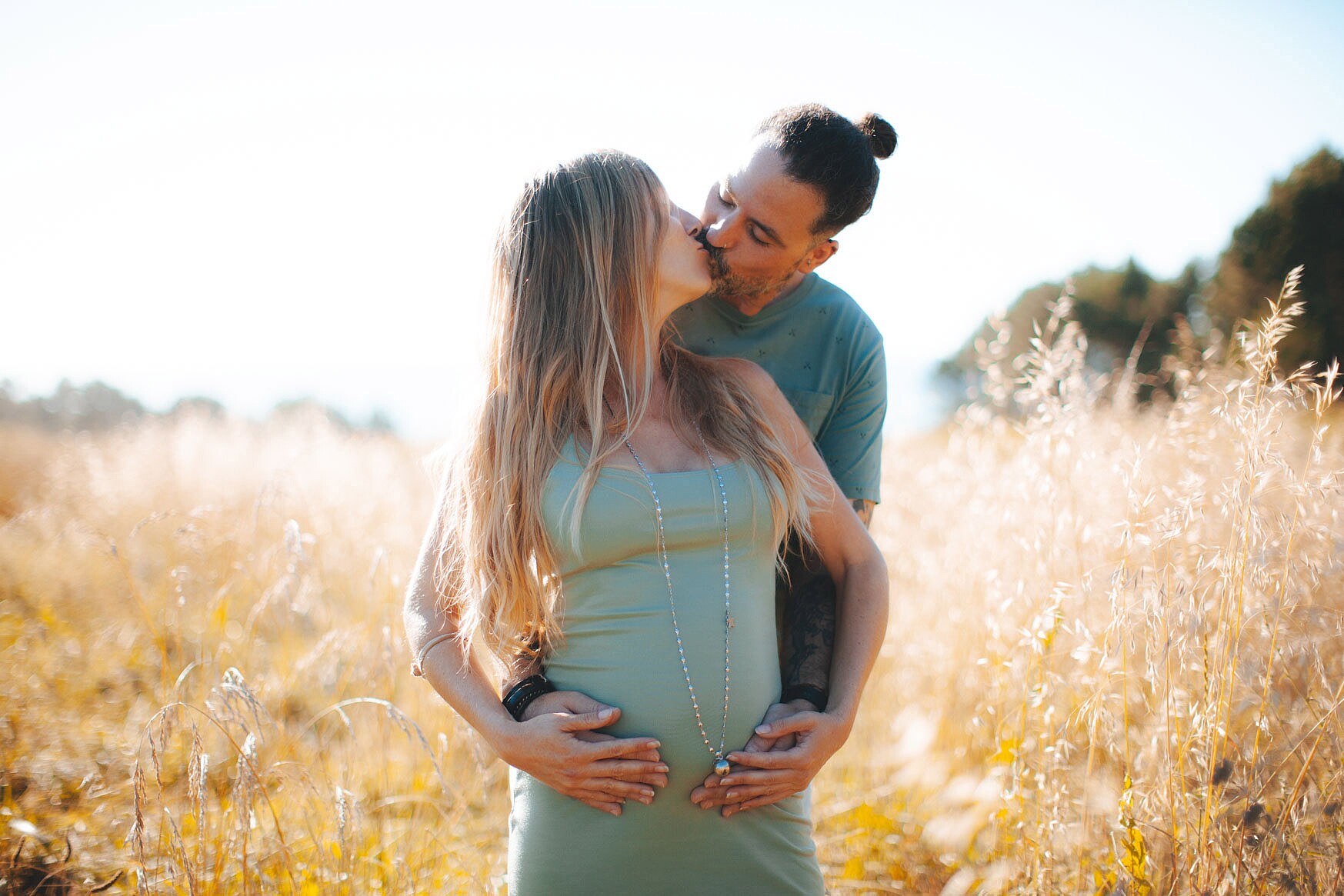 Pregnancy photo shoot Azkorri beach and cliffs - Getxo 