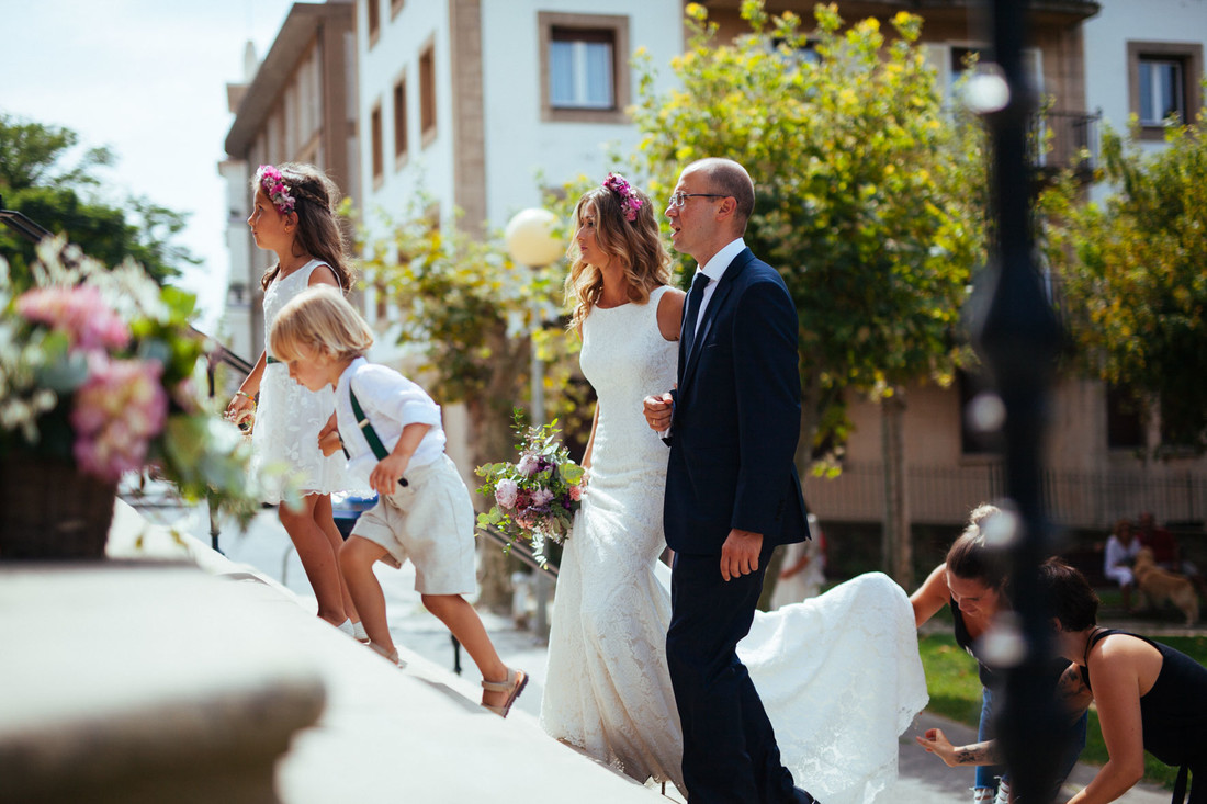 3 Kunst Fotografo Boda Invitados Novios Iglesia San Ignacio Neguri Getxo-10